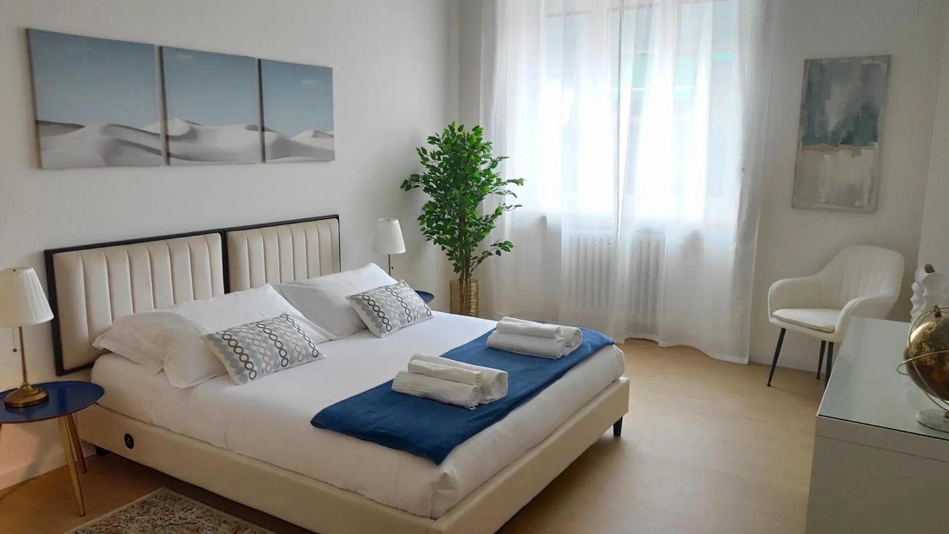 Apartment Mico Elegante E Raffinato Trilocale Appartamento Milan Italy